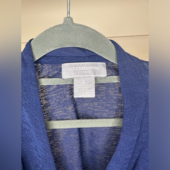 Women's size large sleeveless Dress shirt - Picture 3 of 3